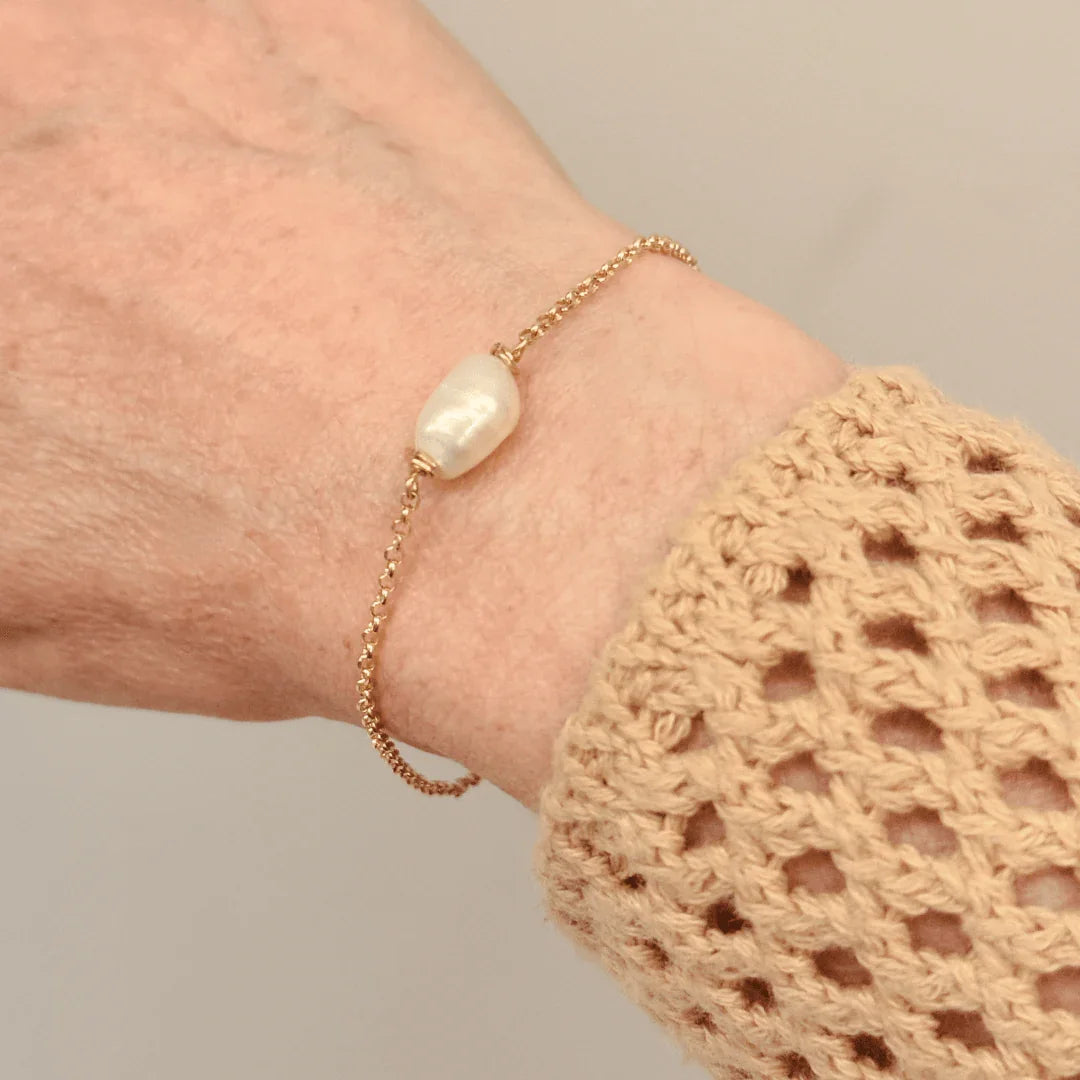 Pulseira Suspensa Ubomi Pérola Barroca