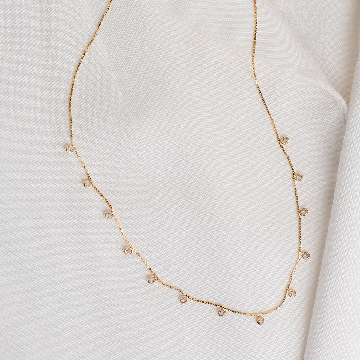 Choker Pontos de Luz Malkia