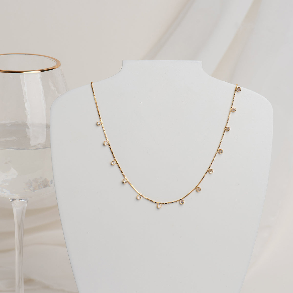 Choker Pontos de Luz Malkia