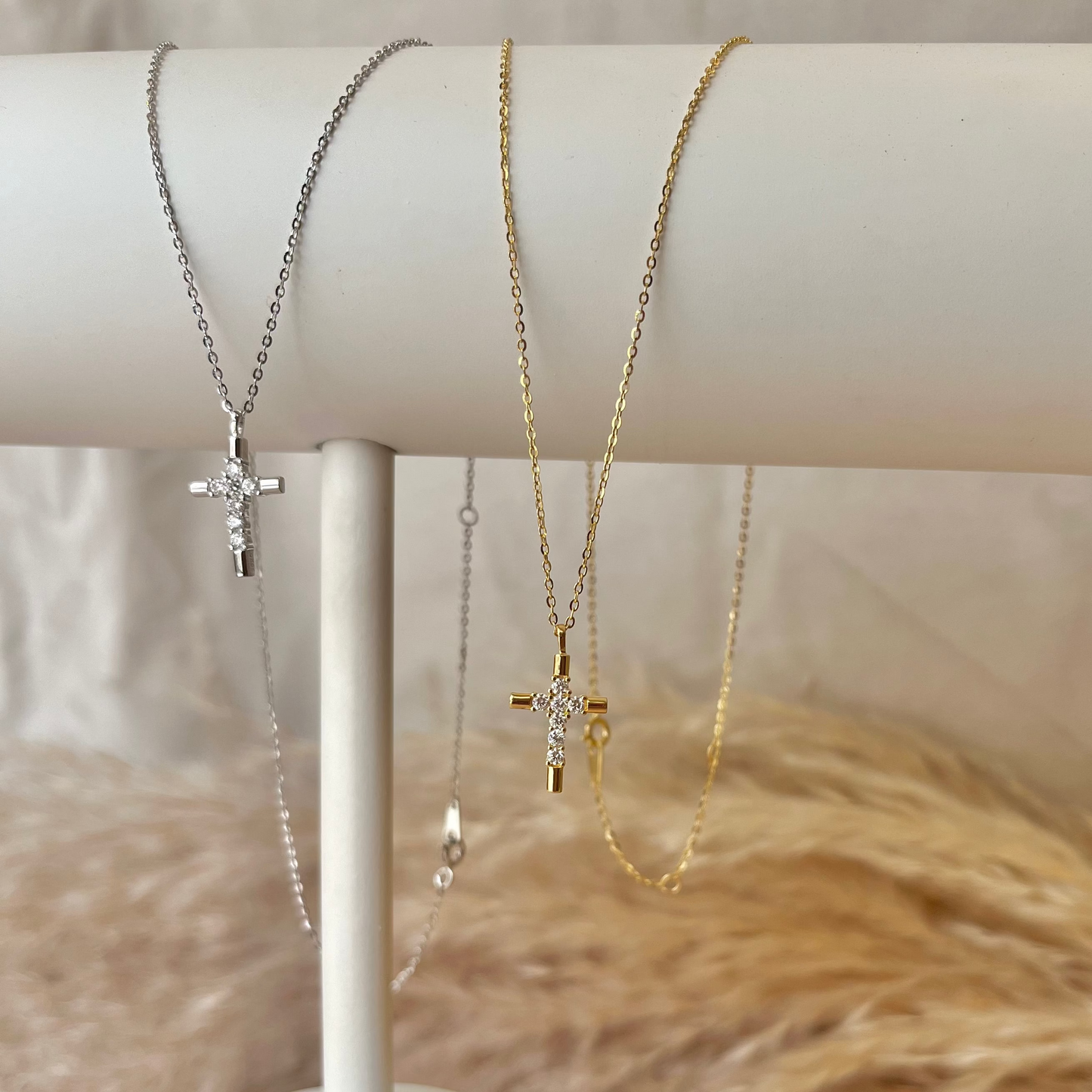 Colar Moissanite Cruz