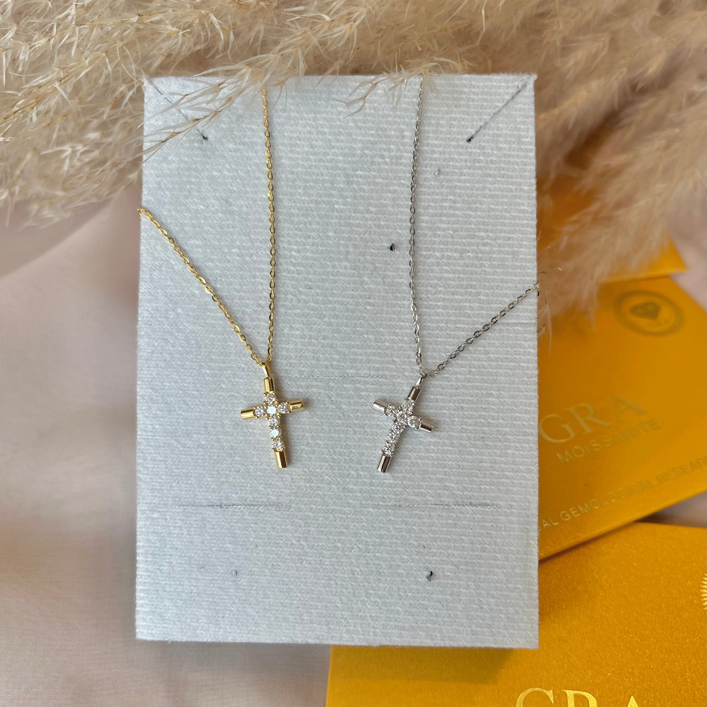 Colar Moissanite Cruz