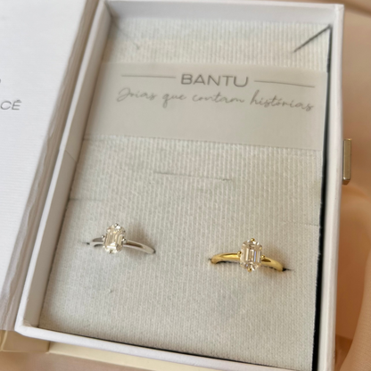 Anel Solitário Moissanite Emerald Cut