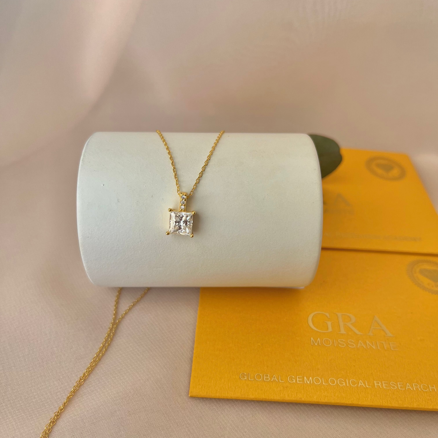 Colar Moissanite Princess Cut