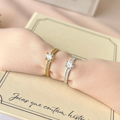 Anel Solitário 4 Garras Cravejado