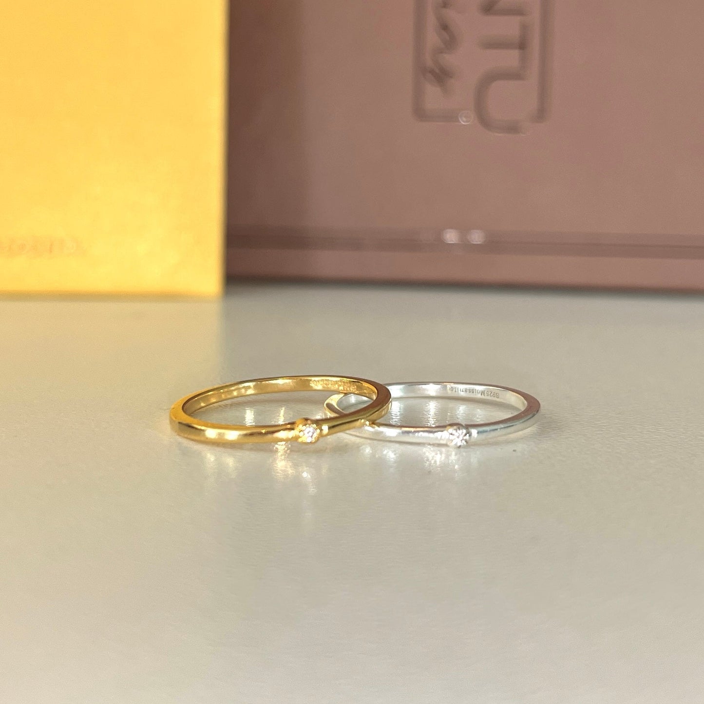 Anel Aparador Moissanite Ponto de Luz